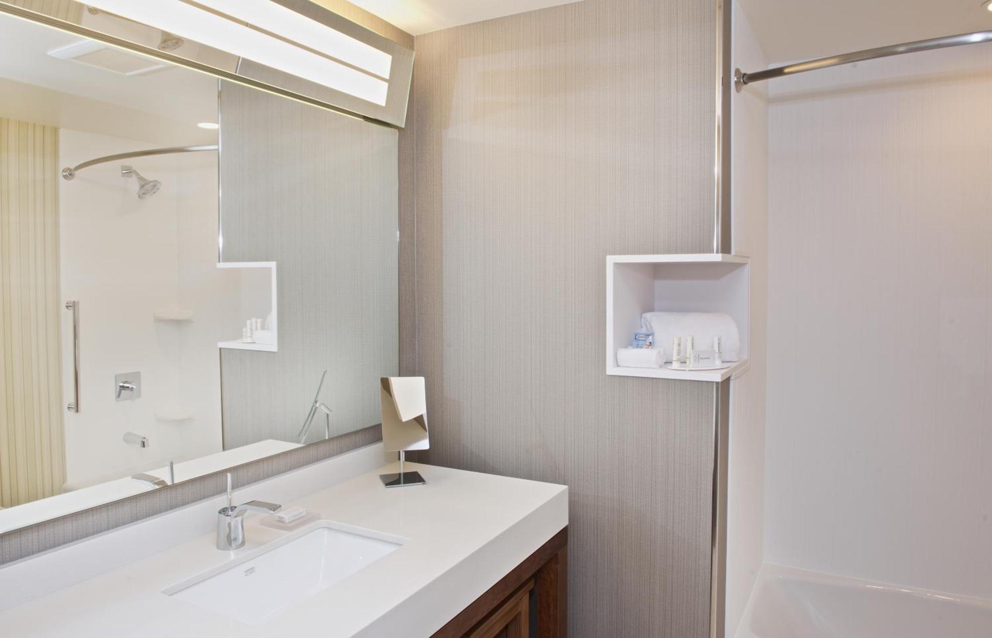 Courtyard By Marriott Seattle Everett Downtown Extérieur photo