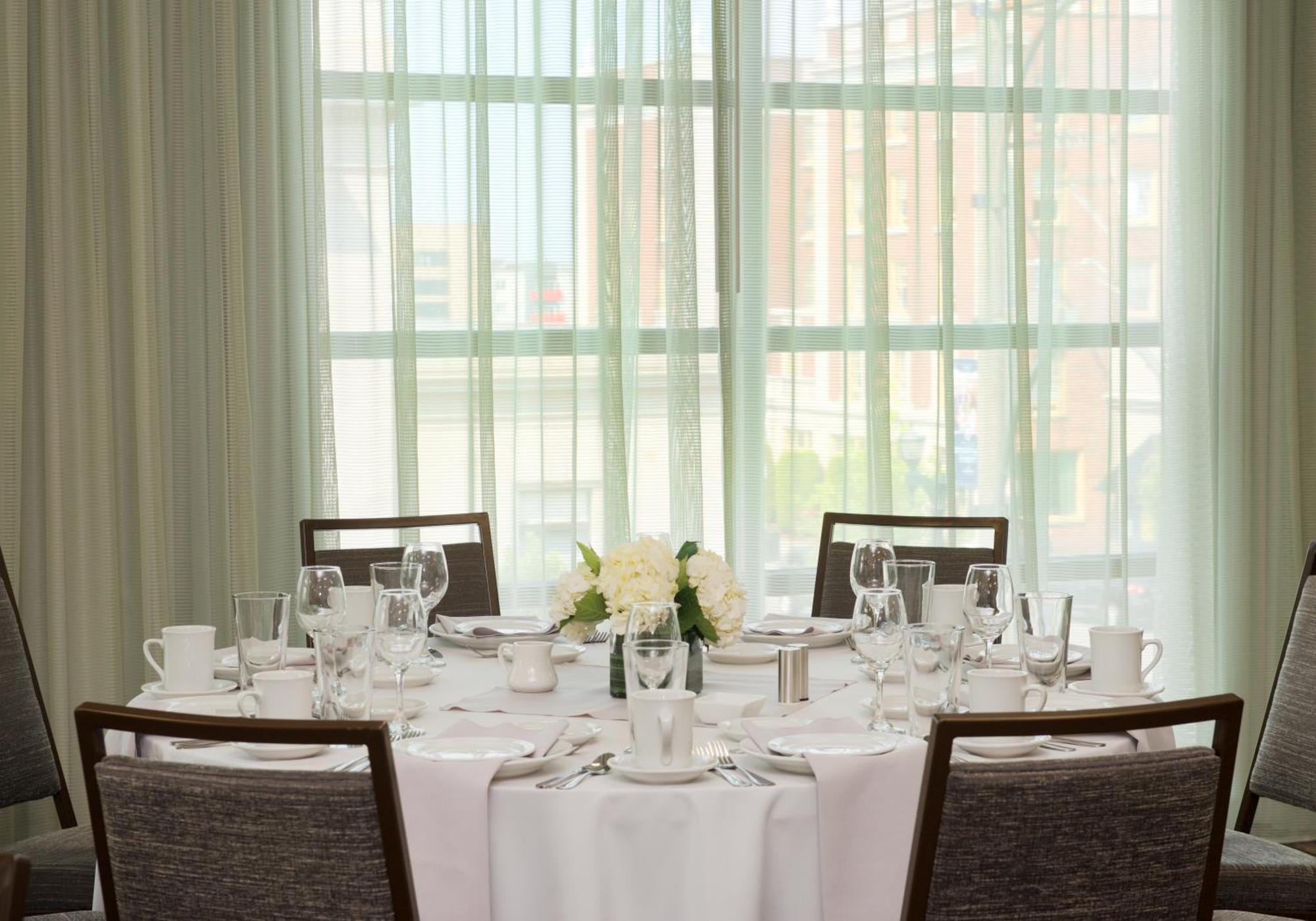 Courtyard By Marriott Seattle Everett Downtown Extérieur photo