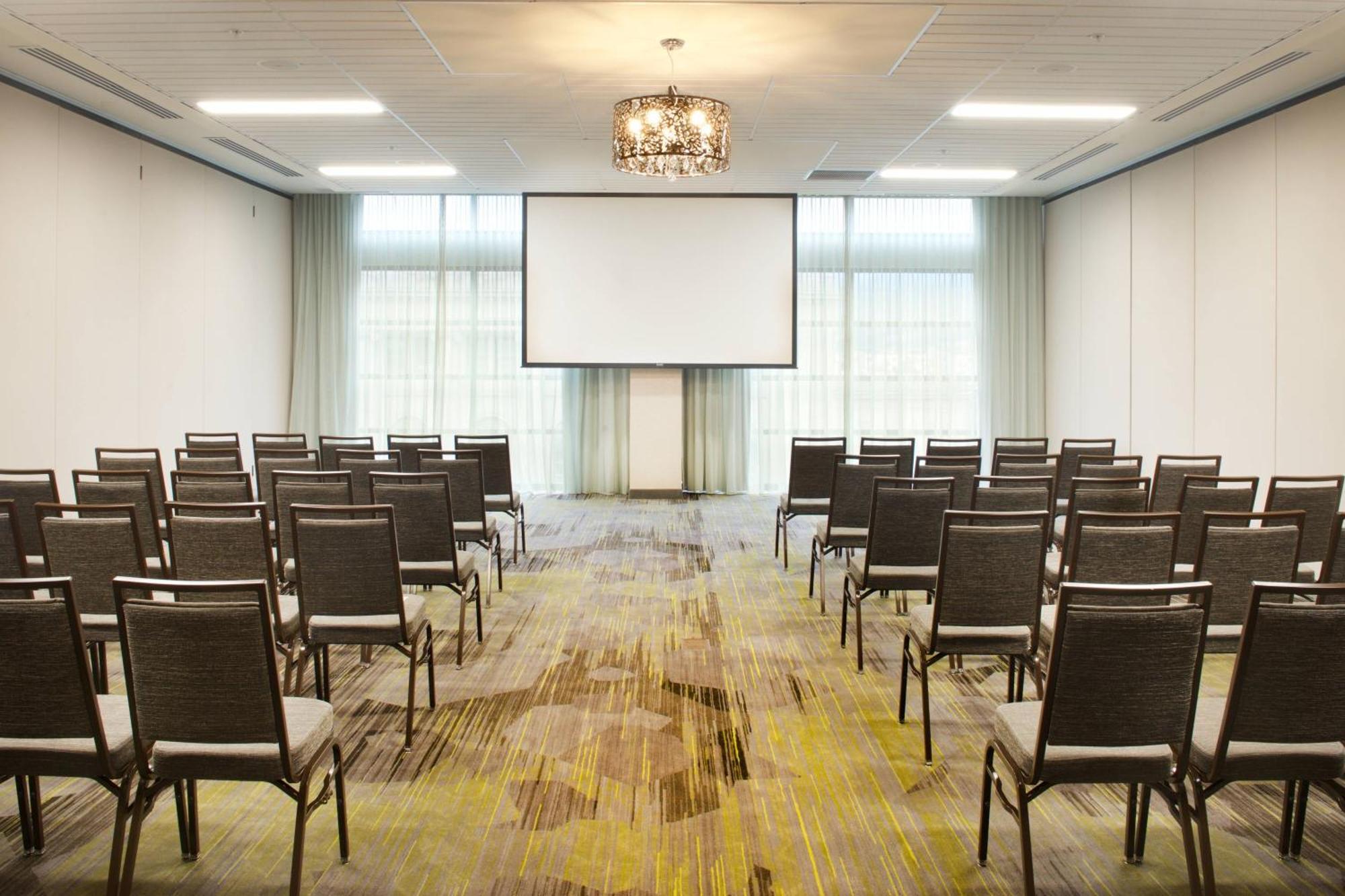 Courtyard By Marriott Seattle Everett Downtown Extérieur photo