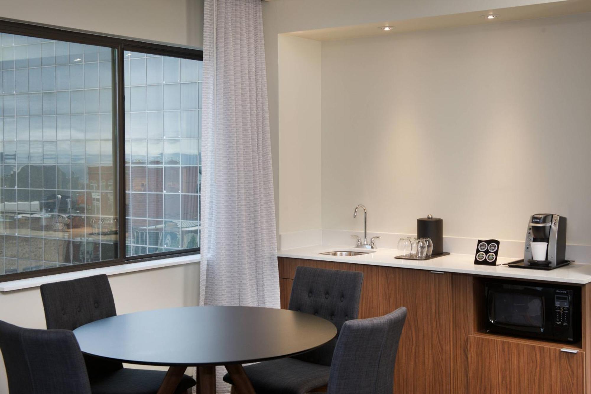Courtyard By Marriott Seattle Everett Downtown Extérieur photo