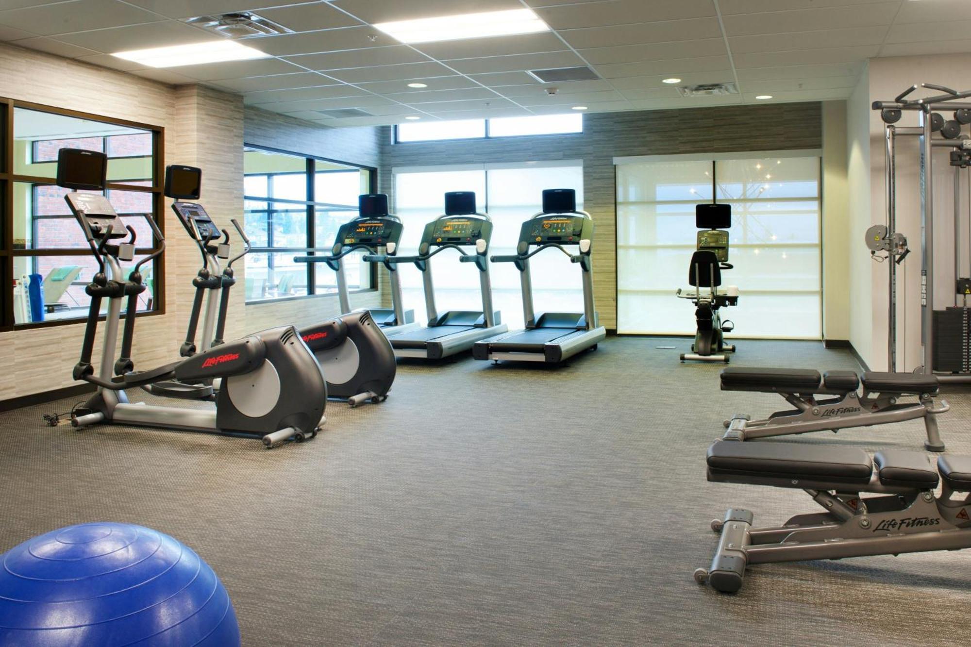 Courtyard By Marriott Seattle Everett Downtown Extérieur photo