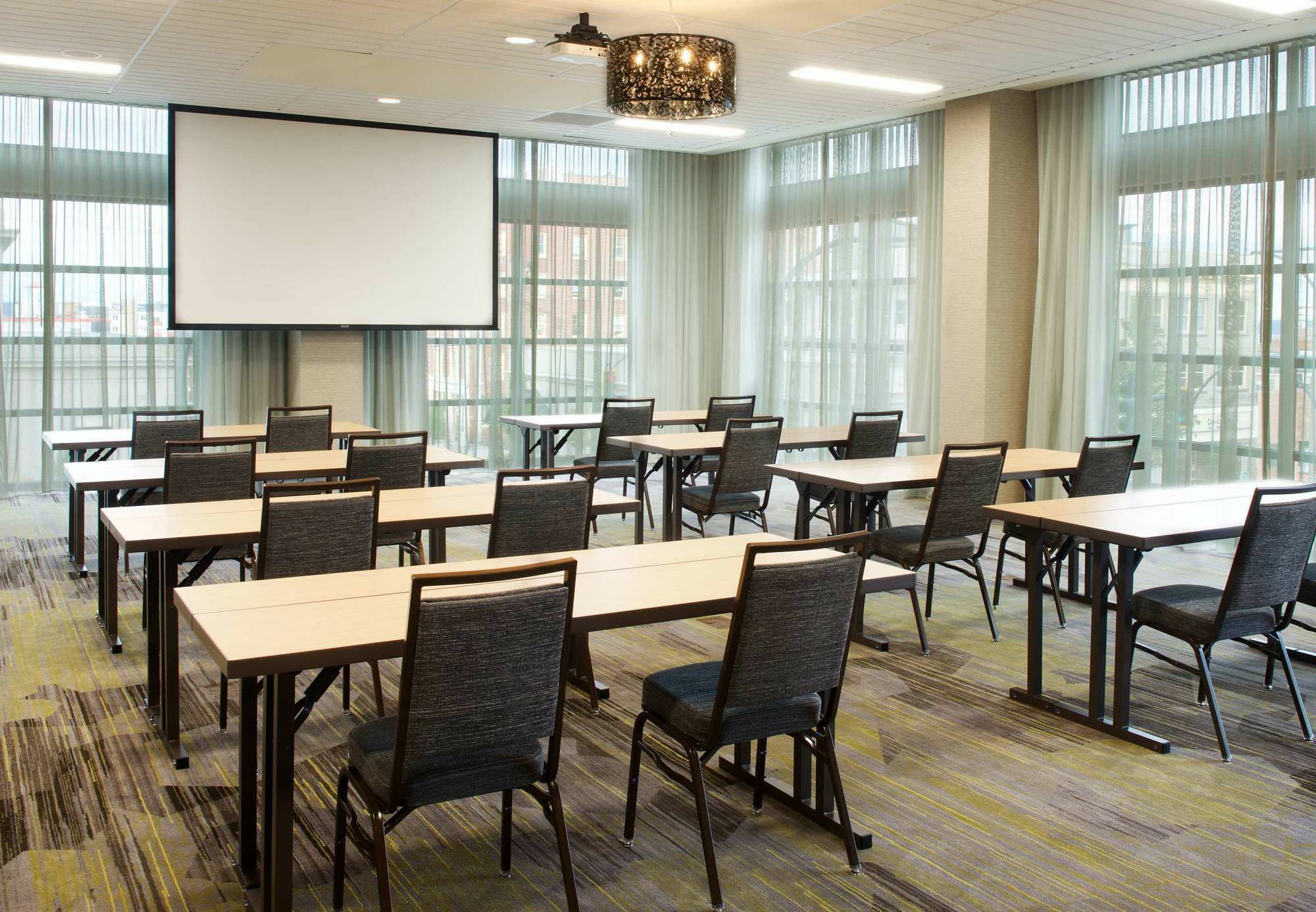 Courtyard By Marriott Seattle Everett Downtown Extérieur photo